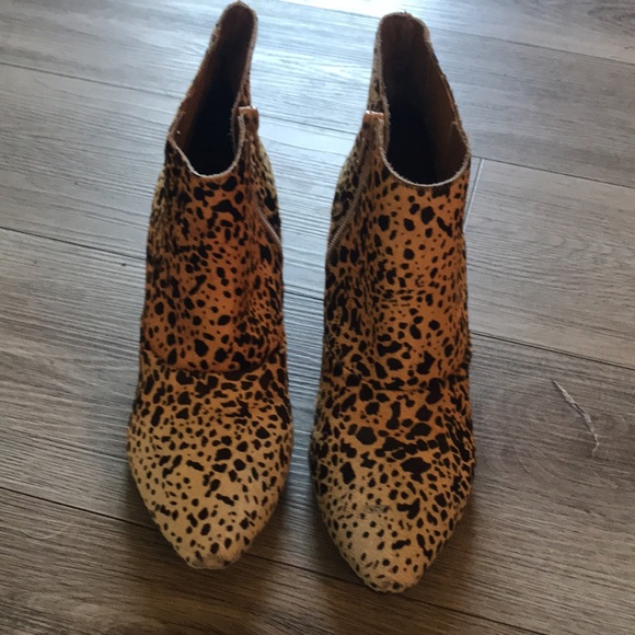 Matisse Teddy Ankle Cowhide Wedge Booties sz7.5 - Picture 2 of 15